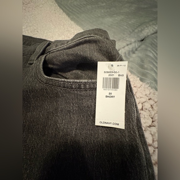 NWT Old Navy Women's Mid-Rise Wow Boyfriend Straight Jeans - Picture 5 of 8